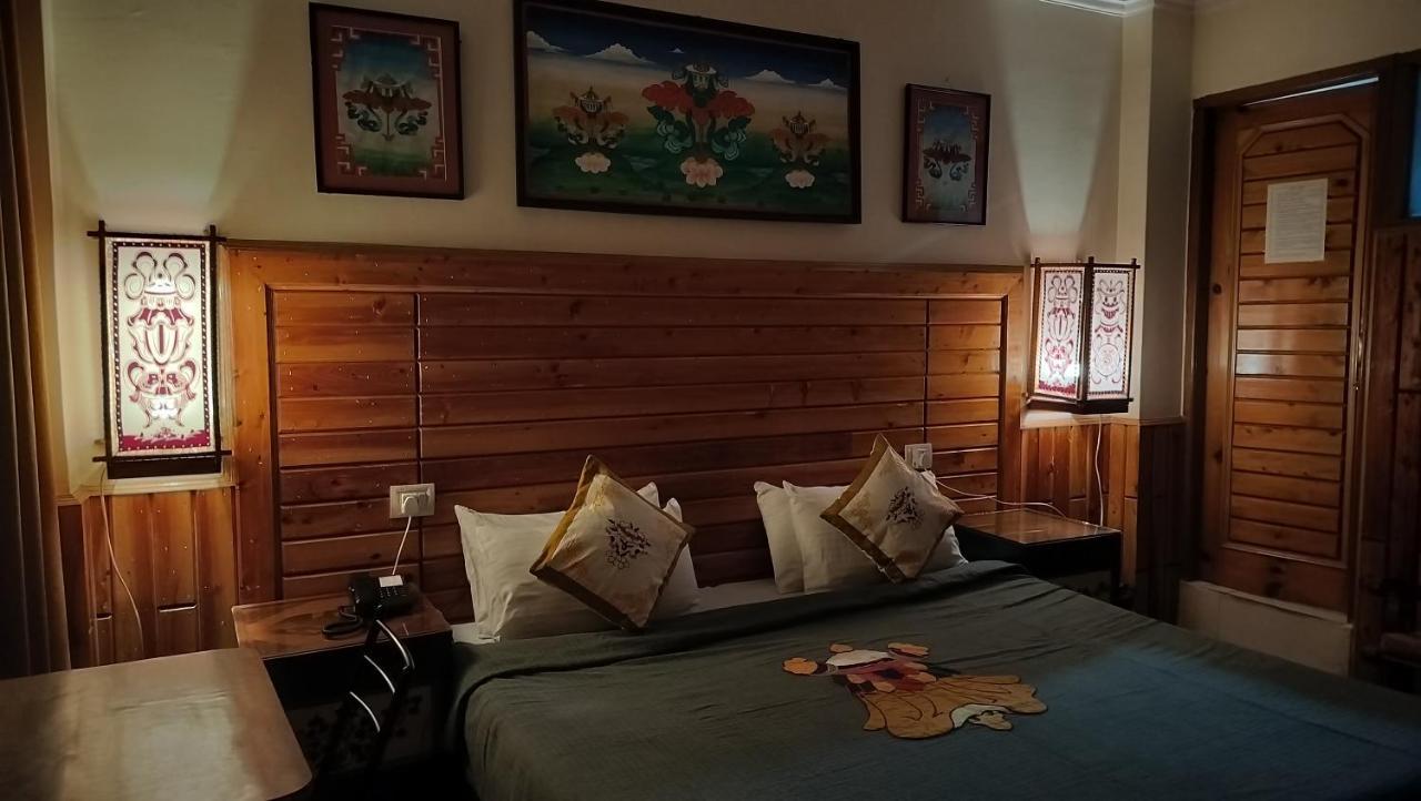 Auspiscious Him View Hotel 麦罗肯机 外观 照片