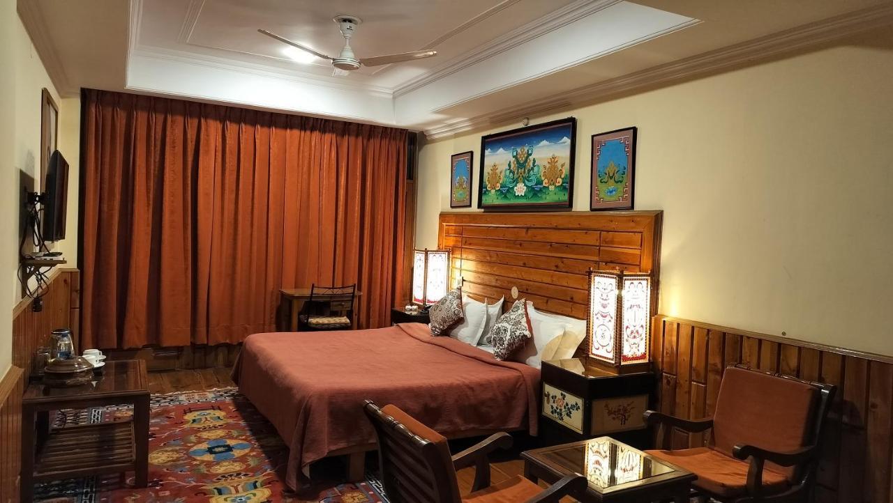 Auspiscious Him View Hotel 麦罗肯机 外观 照片