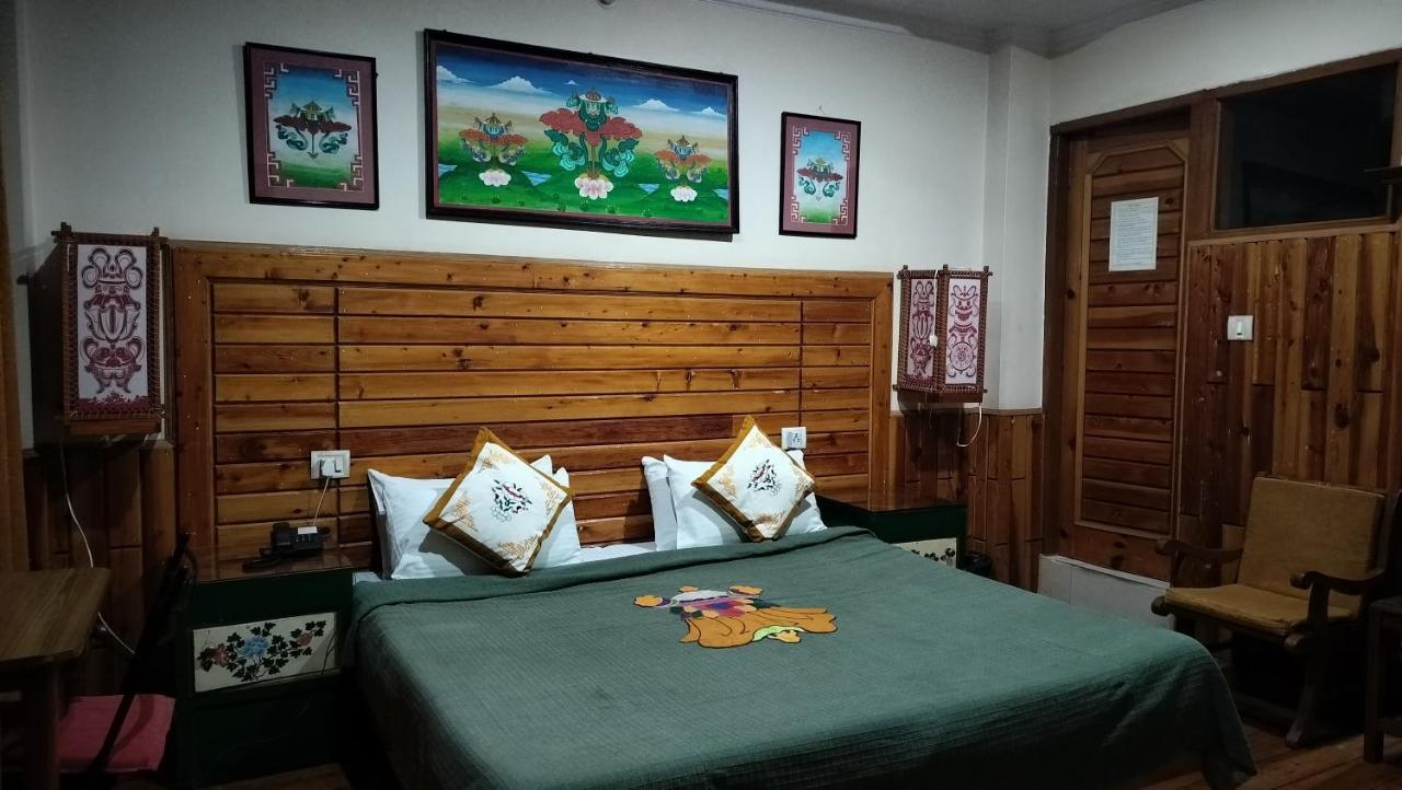 Auspiscious Him View Hotel 麦罗肯机 外观 照片